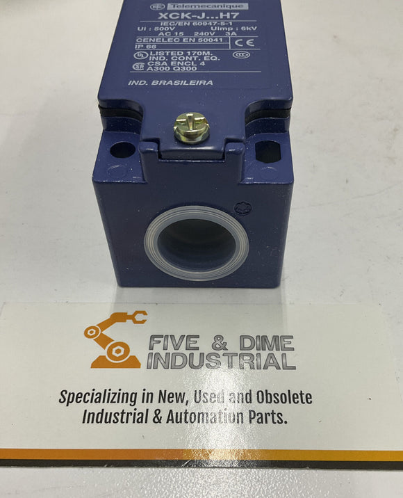 Telemecanique ZCK-J1H7 Limit Switch 1/2" Npt