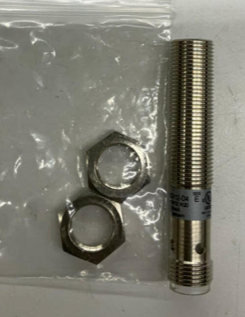 Allen Bradley 872C-D3CP12-D4 Inductive Proximity Sensor 10-30 VDC Sn:3mm