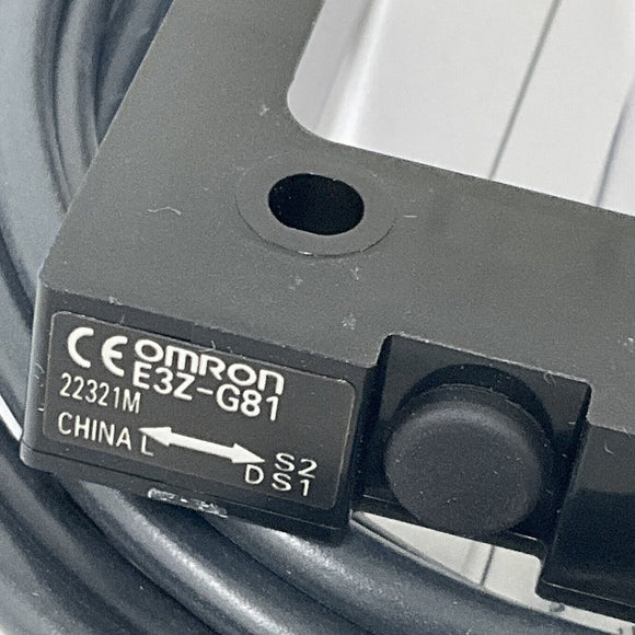 Omron E3Z-G81 Genuine Photoelectric Switch 12-24 Vdc, 2 Meters