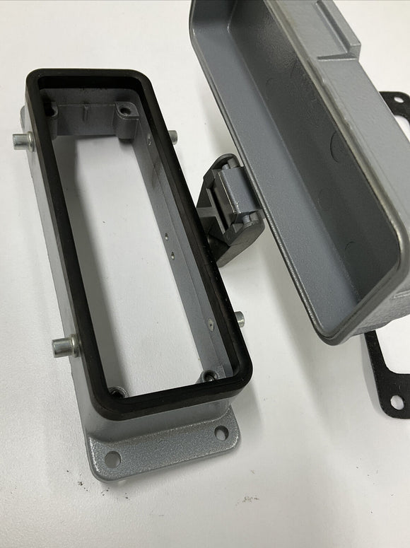 Lapp Epic 10-1030 HBE24 Base Panel Mount with Dust Cover