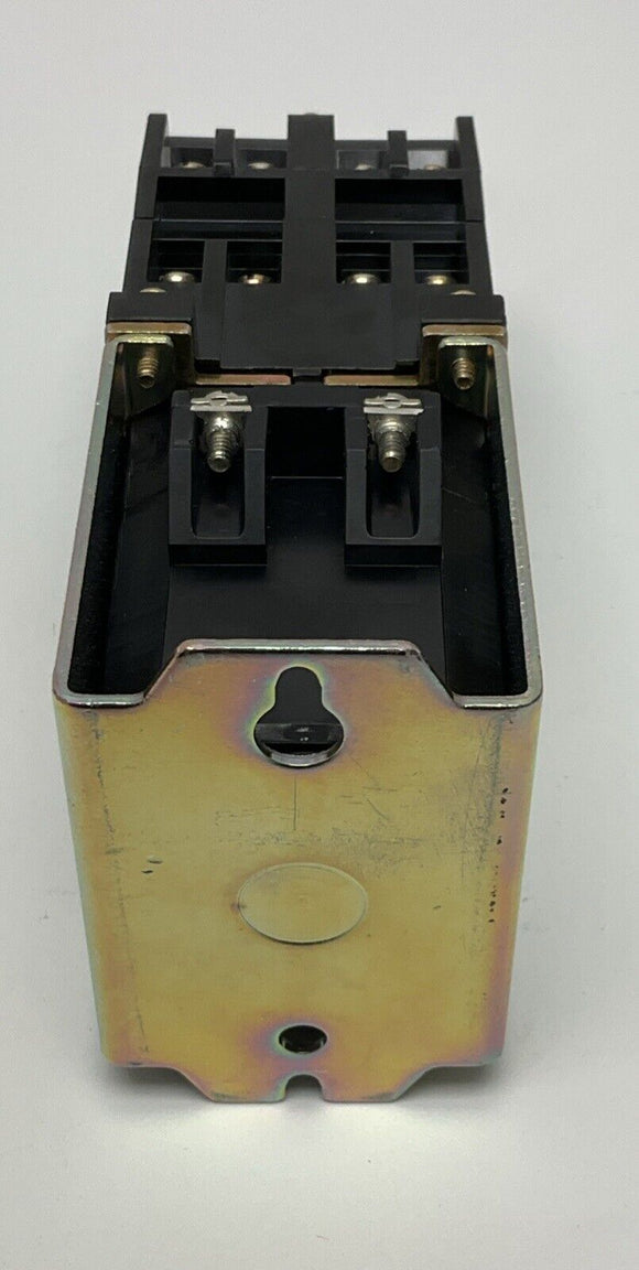 Allen Bradley 700DC-PK800Z24 Ser A Control Relay Contactor 24 VDC Coil