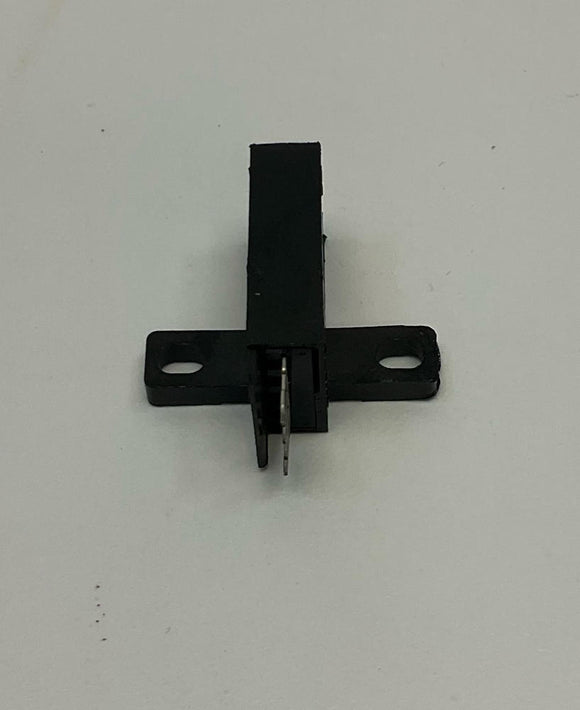 Omron EE-SX672 Photoelectric Slot Through-Beam Sensor 5mm, NPN