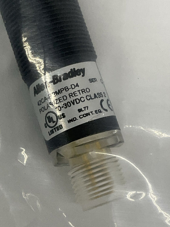 Allen-Bradley 42CA-P2MPB-D4 Red Led  Polarized Retro PNP Sensor 3.8M