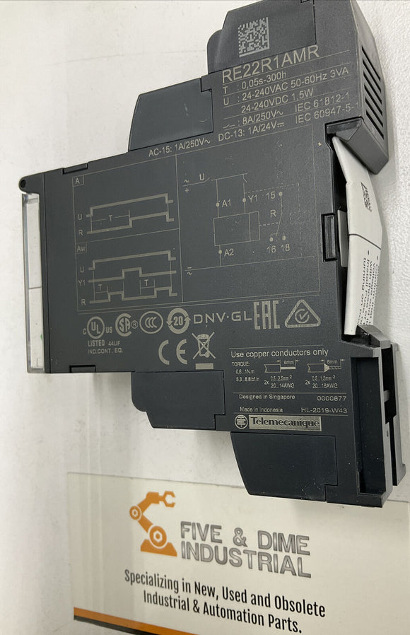 Schneider RE22R1AMR On Delay Timer 24-240 Volts  .05sec 300Hr