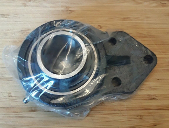Iptci UCFB 208 40mm Diameter 3-Bolt Flange Bracket Unit