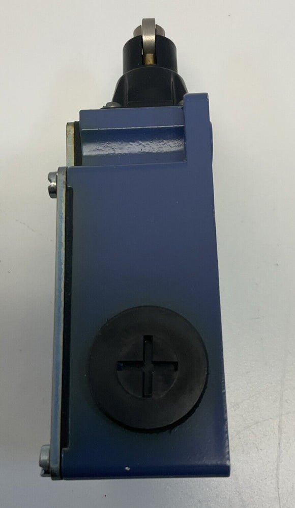 Telemecanique XCKML502 Limit Switch Safety Sensor 240V