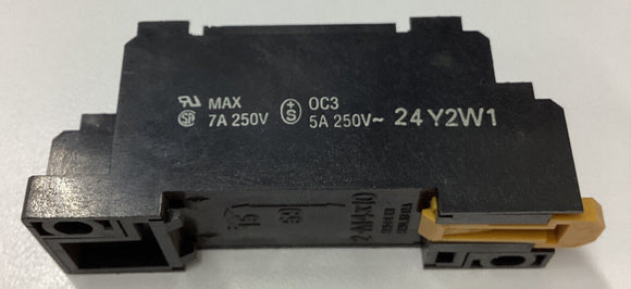 Omron PYF08A-E Din Mount 8-Pin Relay Sockets Lot of (5)