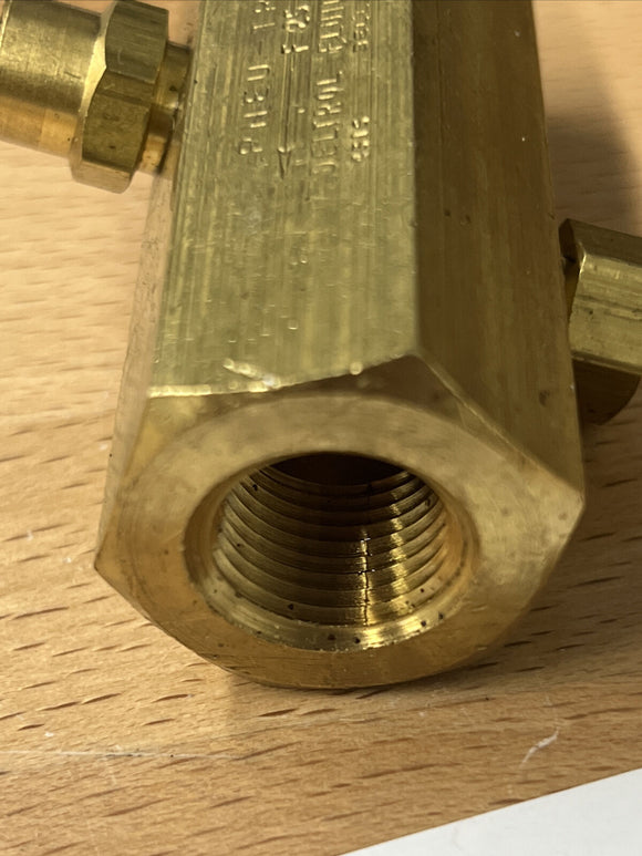 Detrol F25B 3/8" Brass Needle Valve