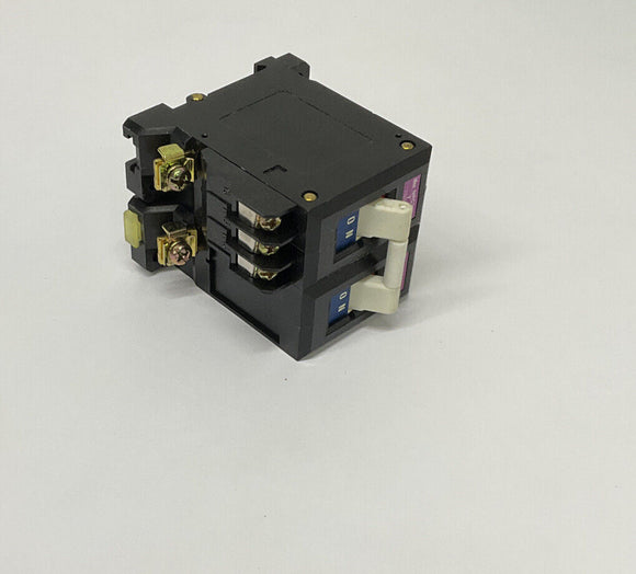 Idec NRC211L-7A Control Switch 65 VDC