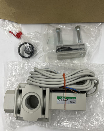 CKD P4100-8-W-3  Compact Pressure Switch RC 1/4"