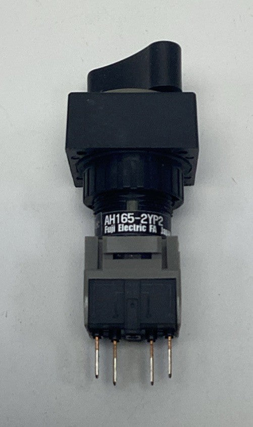 Fuji Electric AH165-2YP2B11 Rotary Selector Switch 5A @ 250VAC 0.2-Amps @ 125VDC