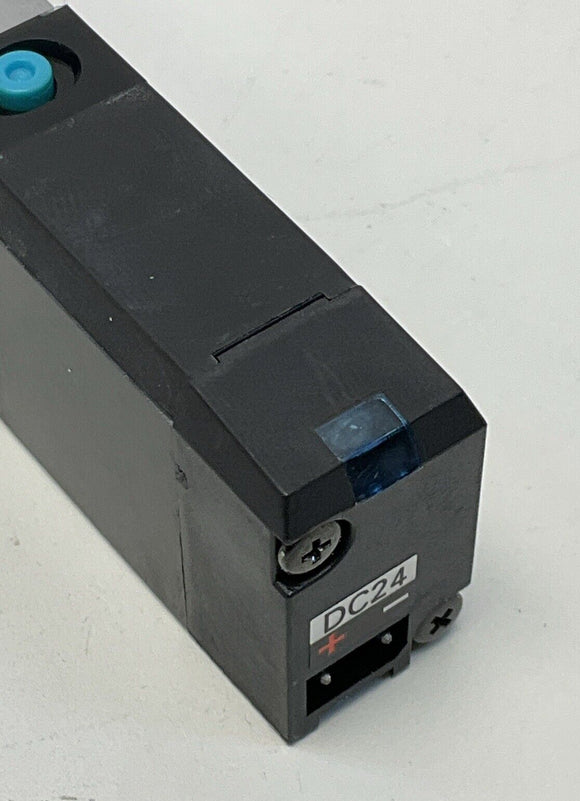 Festo MOYH-5/3G-2,3-L-LED 24VDC Solenoid Valve 34305 with Hardware and Gasket