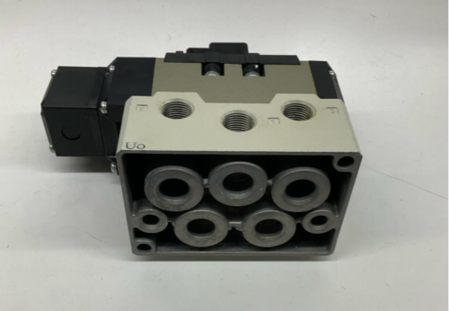 SMC VS7-8-FG-S-CNA03  115VAC Solenoid Pneumatic Valve