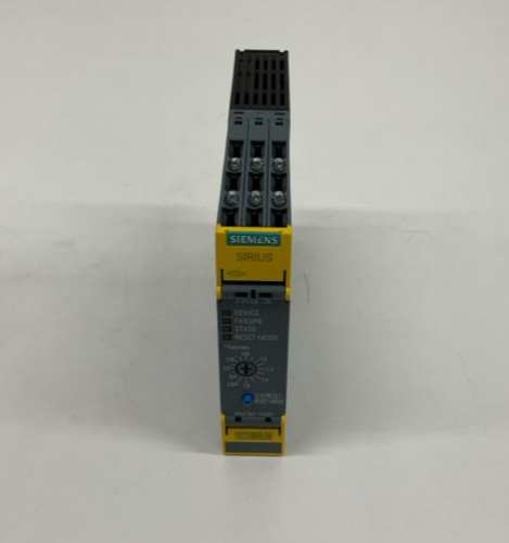 Siemens  3RM1302-1AA04 AC Semiconductor Motor Starter Safety Module