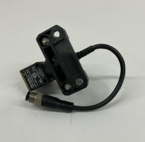 Allen Bradley  42EF-E8EZB-F4  Laser Beam Source Sensor w/ 90° Bracket