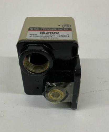 SMC IS3100 Pressure Switch  0.1- 0.7 MPA 125/250 VAC 30 VDC