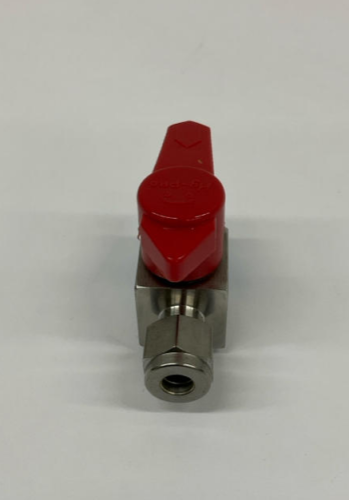 Hylok  P1VMH-4N4T-DV  316 SS  Plug Valve  1/4'' Npt X 1/4''Tube