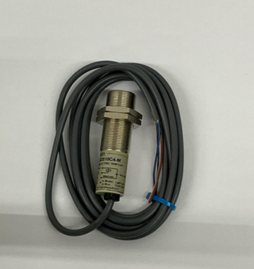 Omron E3F2-DS10C4-M Photoelectric Switch Sensor 10-30 VDC