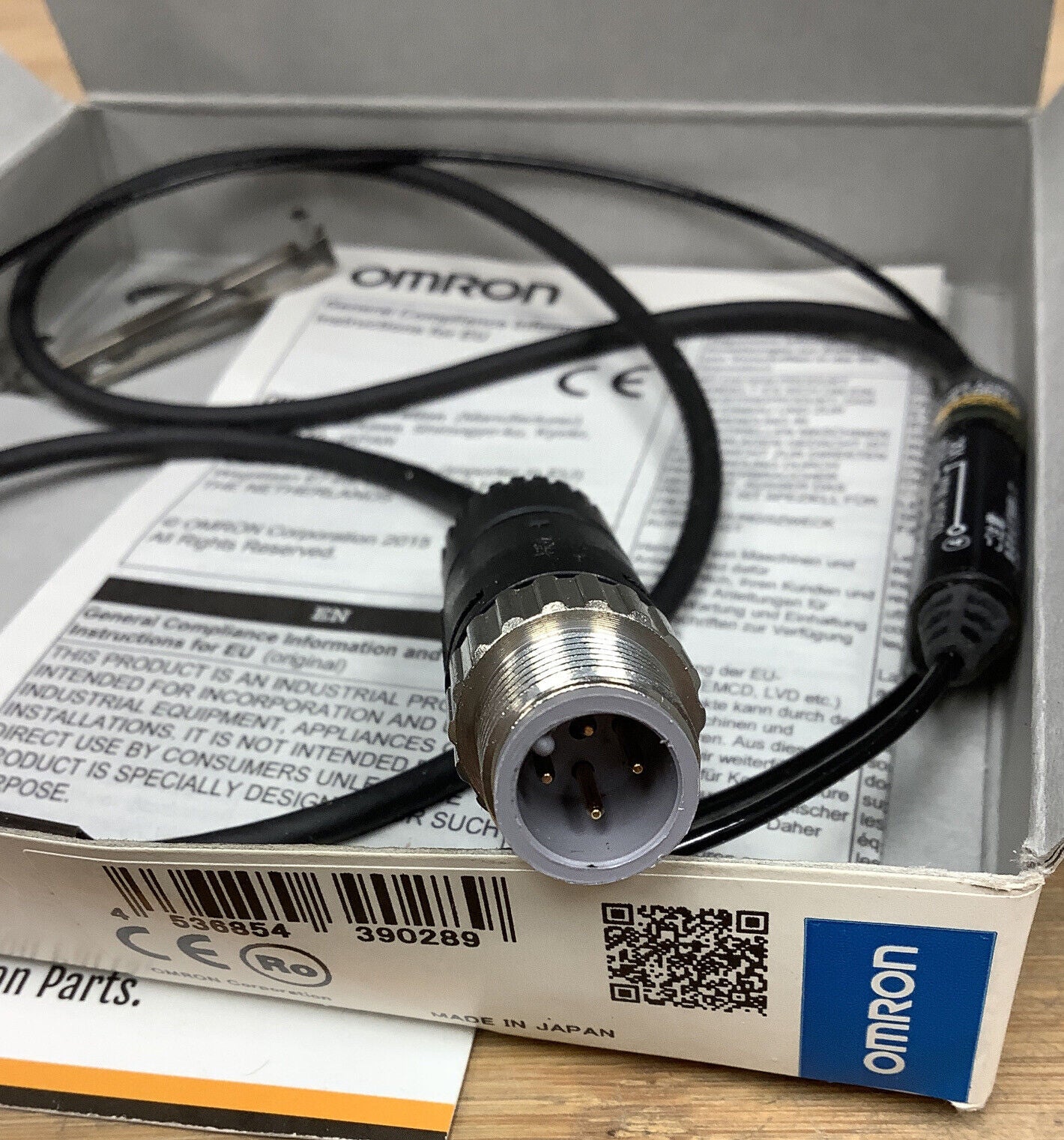 OMRON E2EC-CR8D1-M16J New Inductive Sensor 0.5M  (BL101) - 0