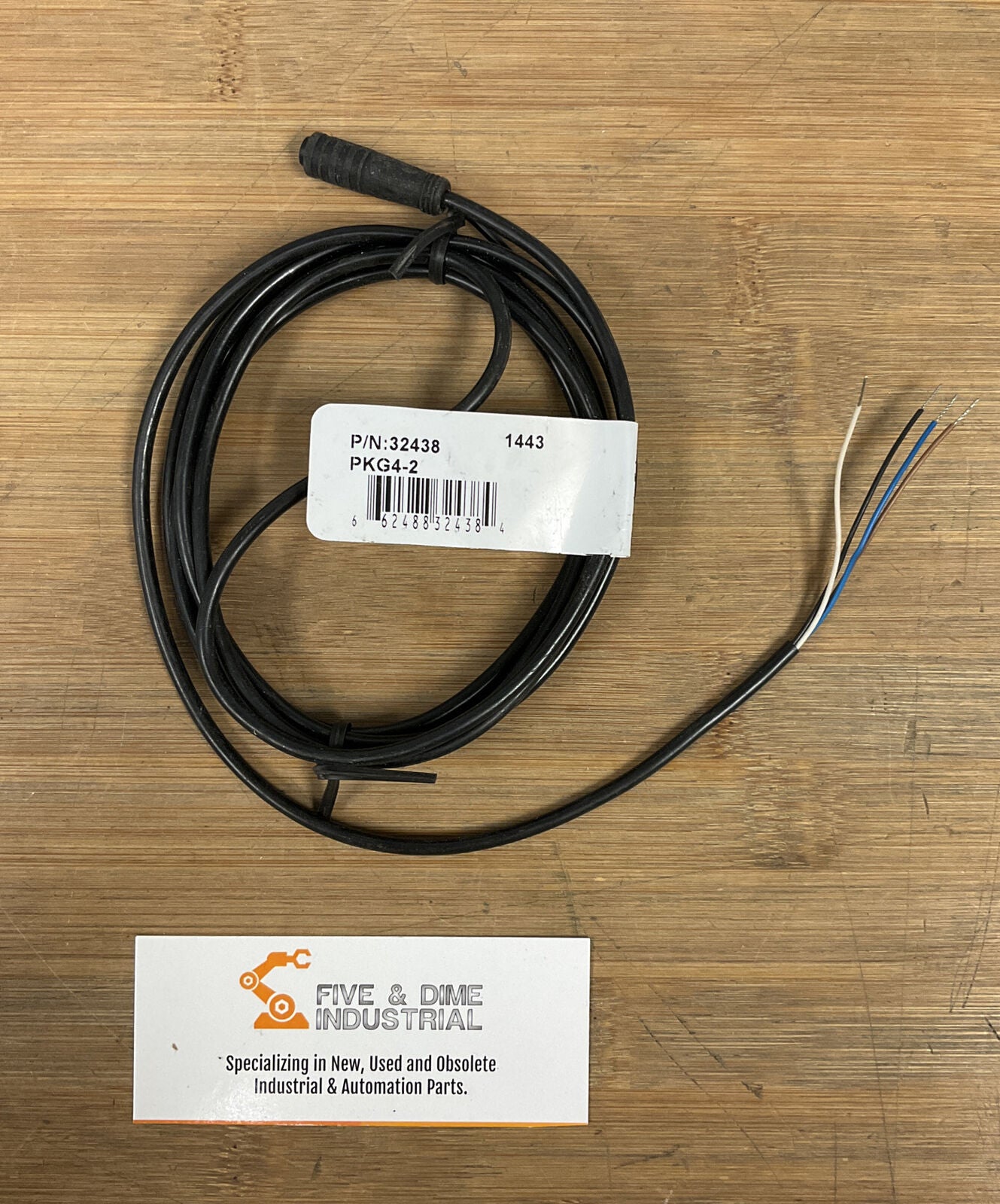 Banner PKG4-2 32438 New Straight Connector (BL121)