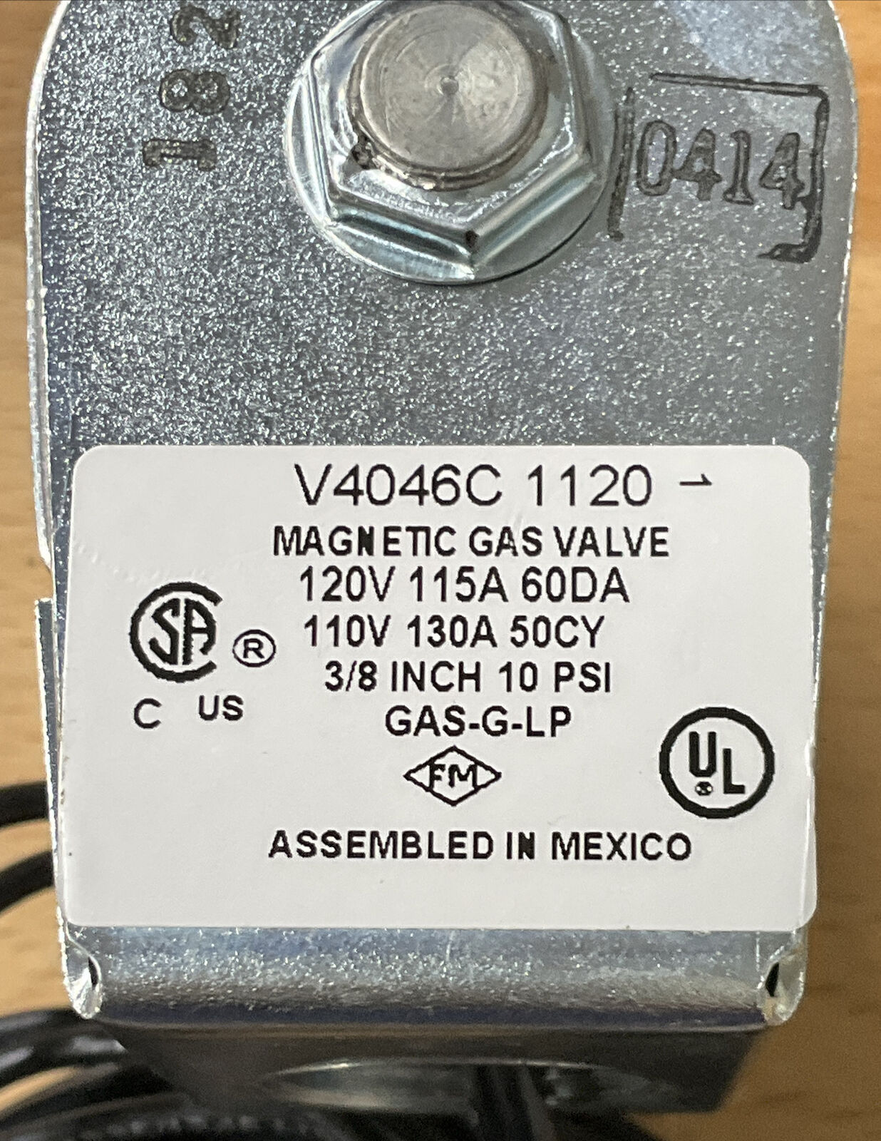 Honeywell V4046C-1120 - 3/8" 120V New Magnetic Gas Valve 10' Leads (YE162)