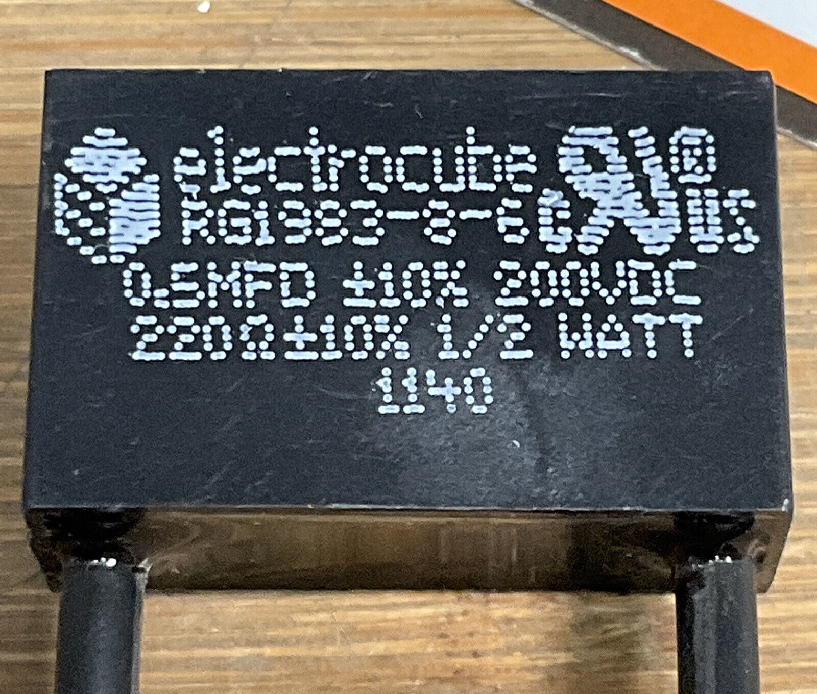 Electrocube  RG1983-8-6 SUPPRESSOR 0.5MFD 220 Ohm 1/2W (BL122)