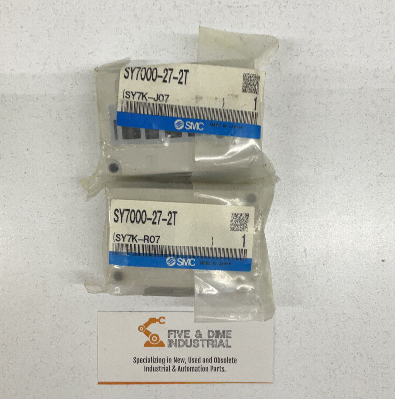 SMC SY7000-27-2T Lot of (2) Sub-Plate SY7K-R07  (YE111)
