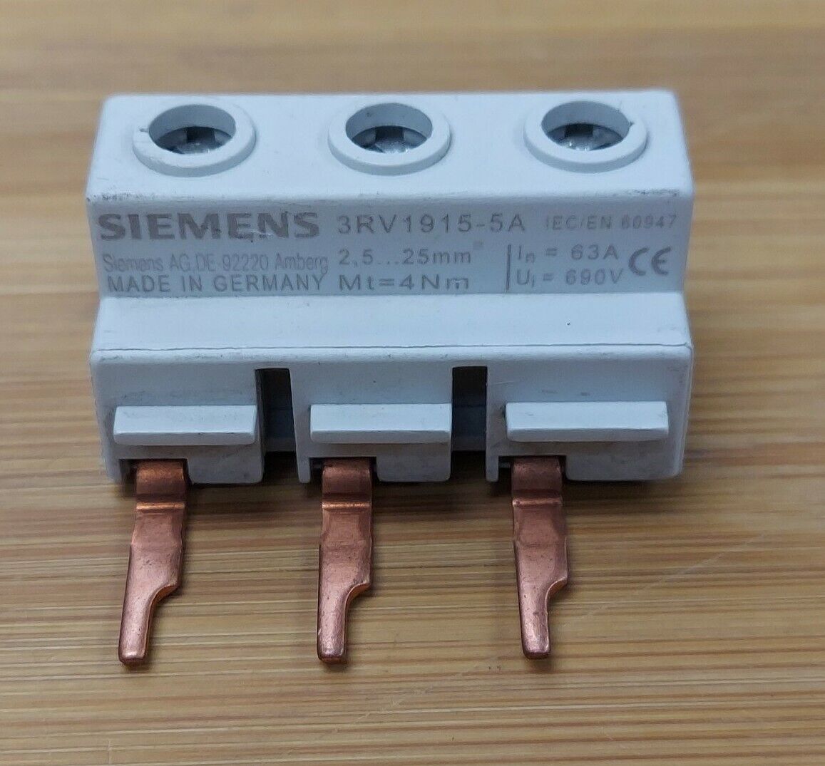 Siemens New Lot of (2) 3RV1915-5A - 3P Buss Bar For Contactors (YE106) - 0