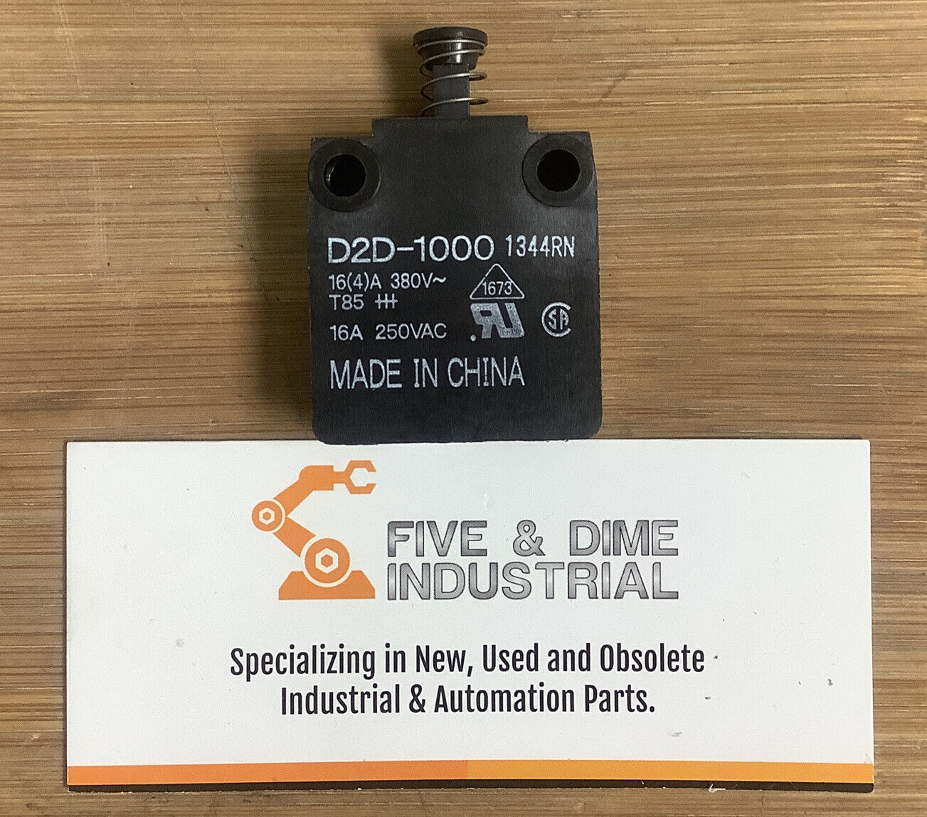 OMRON D2D-1000 New Electromechanical Switch (YE132)