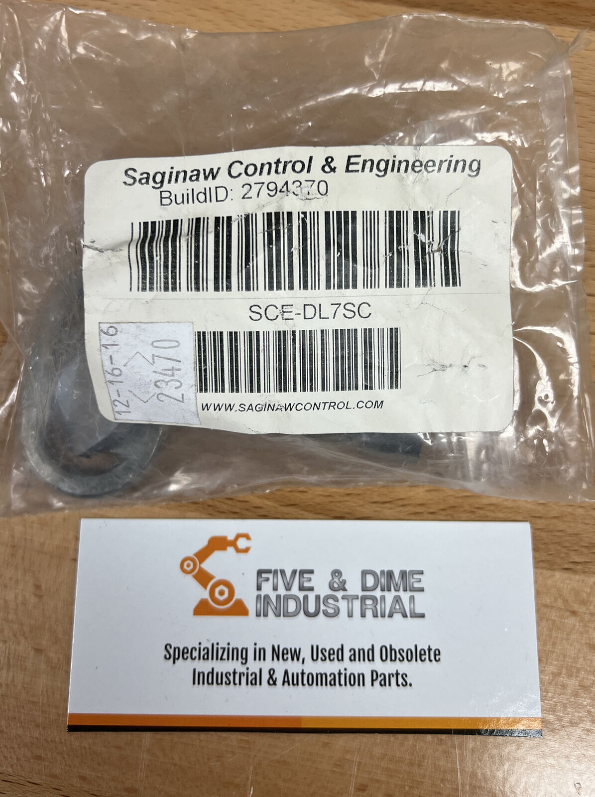Saginaw 7mm Square Door Latch w/ Key SCE-DL7SC 1/4 Turn  (BL115)