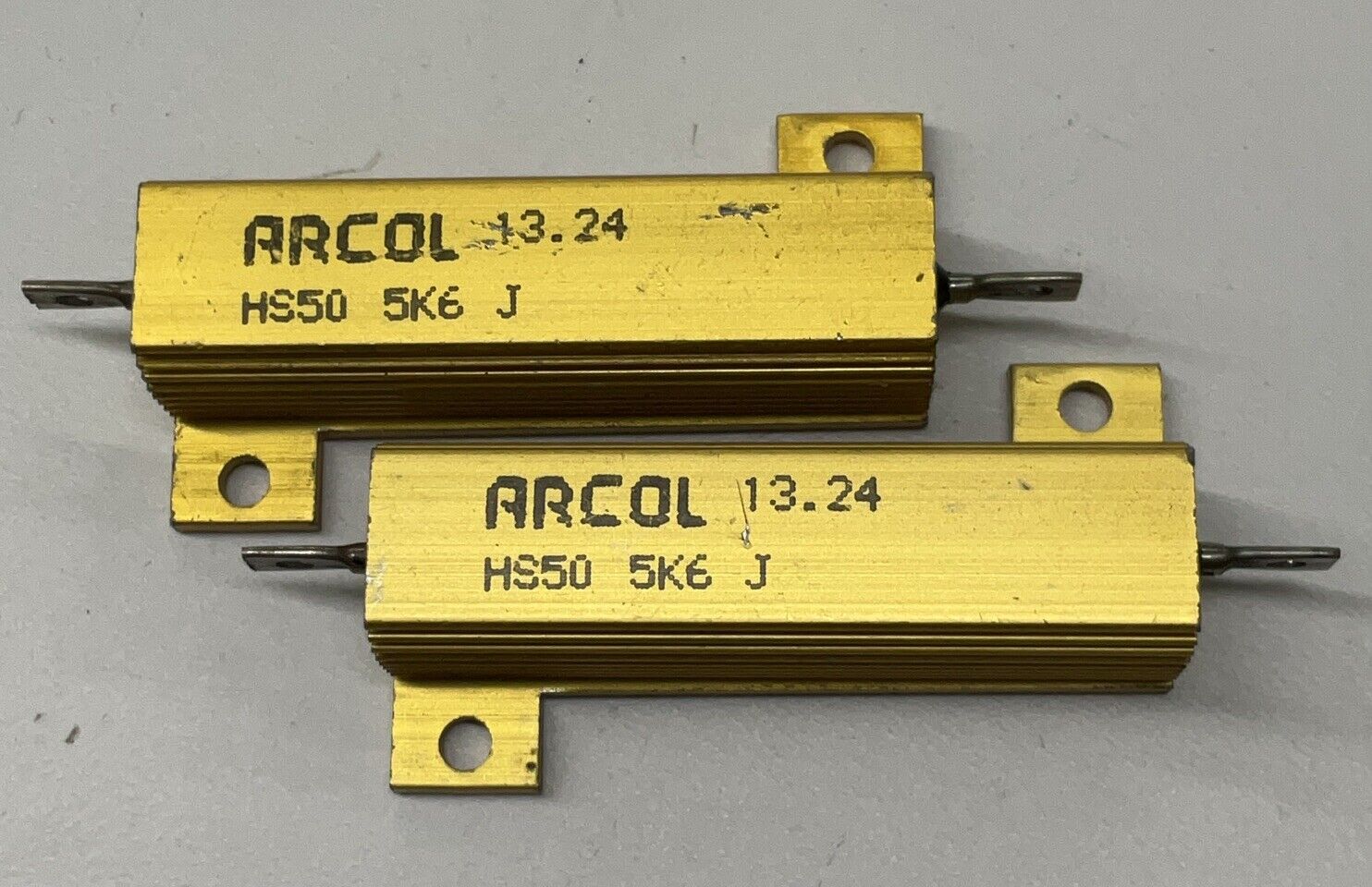 Arcol HS50-5K6-J Pack of 2 50 Watt 5K Ohm Al Housed Wirewound Resistors (BK158) - 0