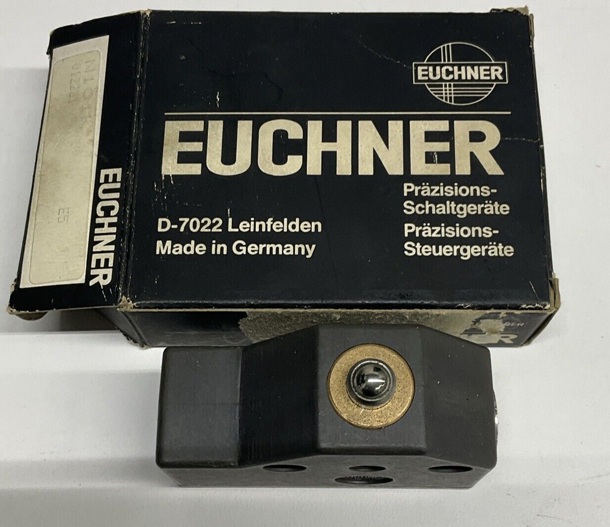 Euchner N-101-K Limit Switch 6A 250 VAC (GR113) - 0