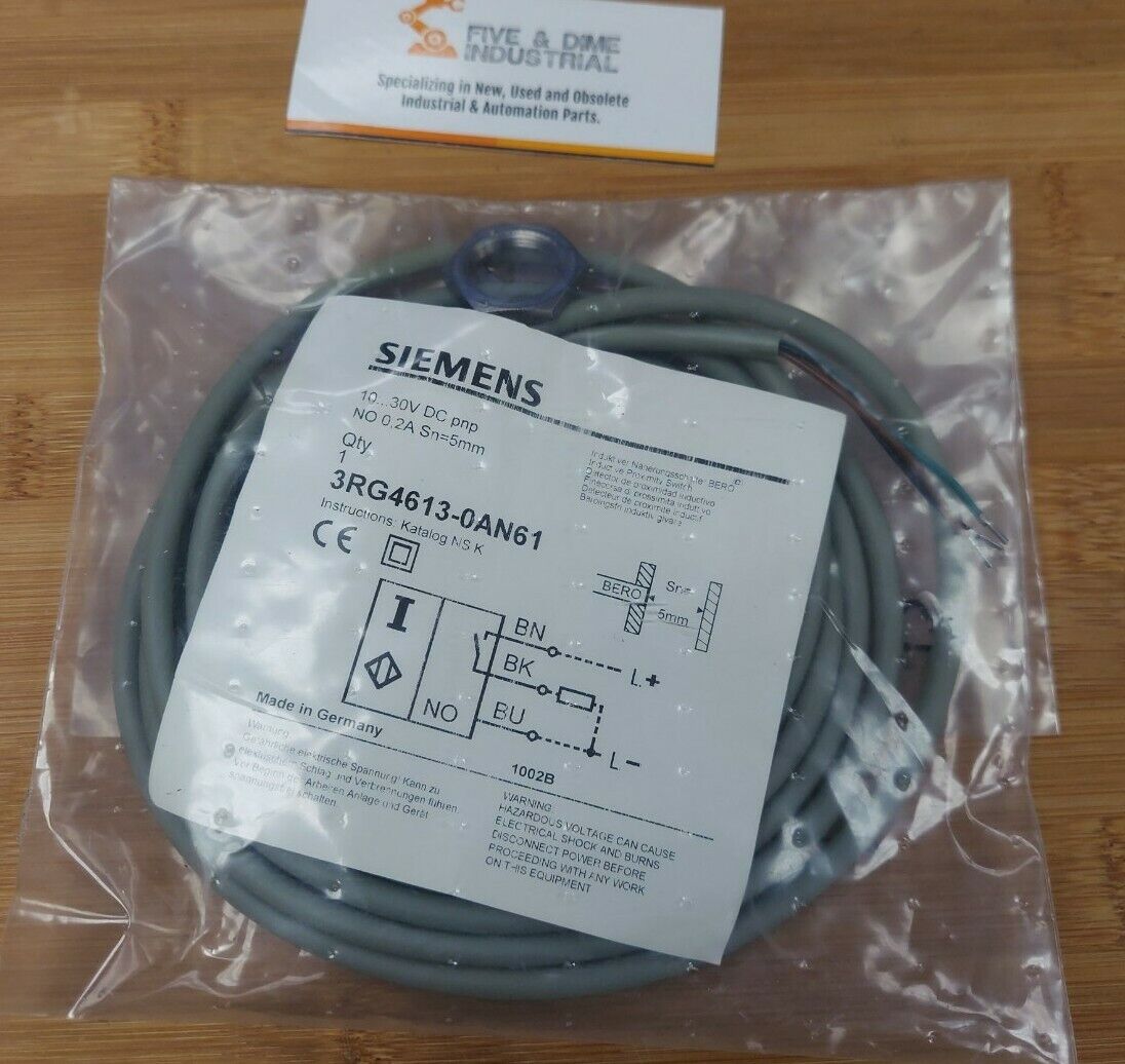 Siemens 3RG4613-0AN61 New Proximity Switch  (YE108)