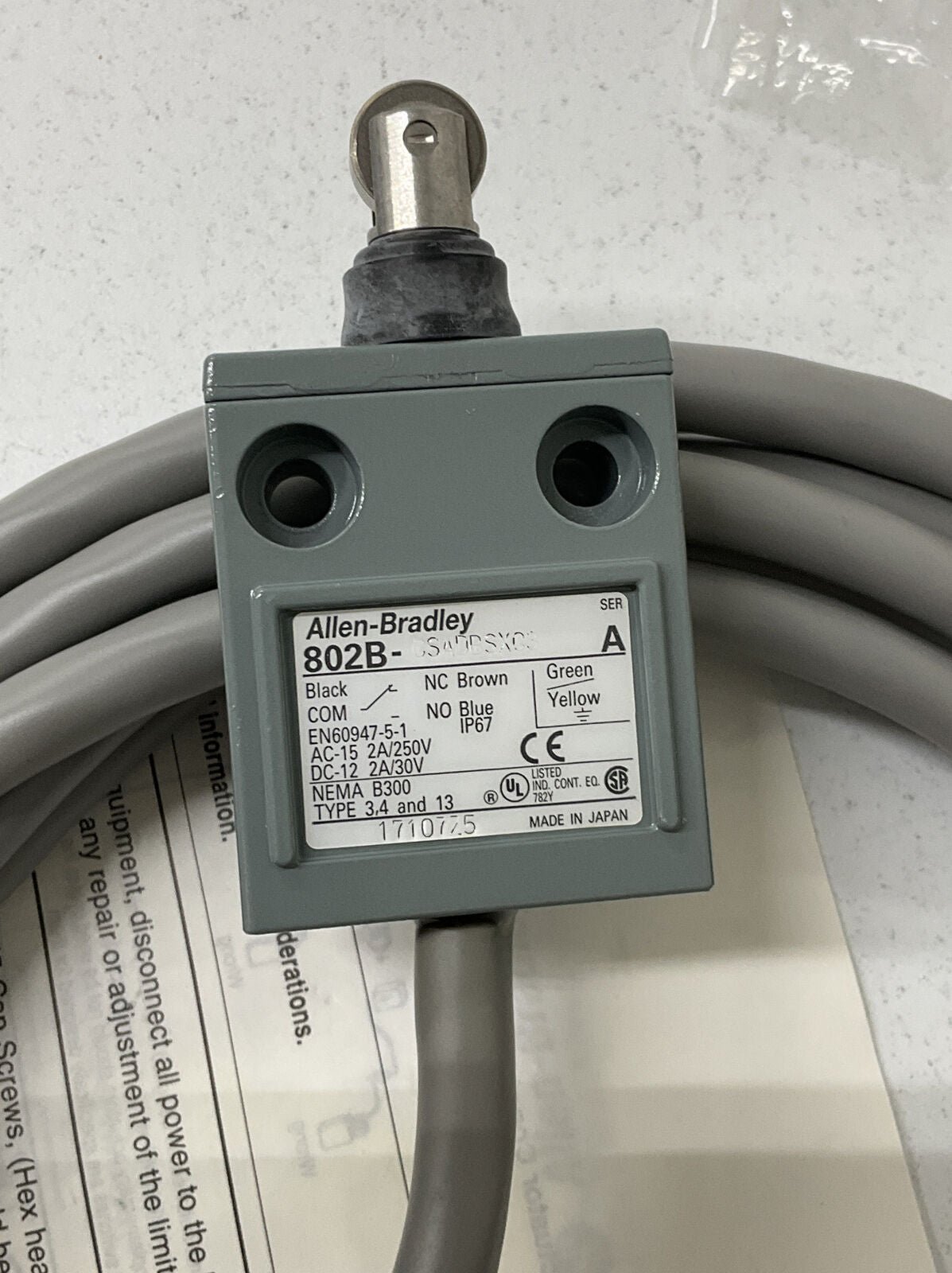Allen Bradley 802B-CSADBSXC3 New Roller Style Compact Limit Switch (CBL147)
