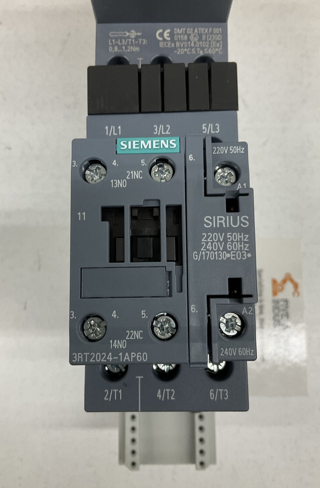 SIEMENS 3RA21251JD240AP6 FastBus Combination Starter 7-10 Amps 240VAC  OV101 - 0
