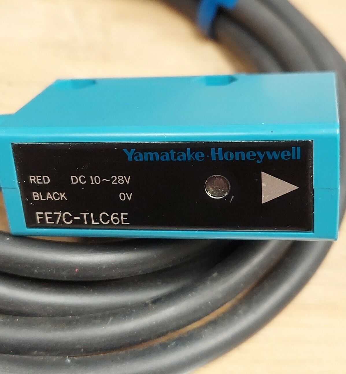 Yamatake Honeywell FE7C-TLC6E New Proximity Sensor  (YE130)