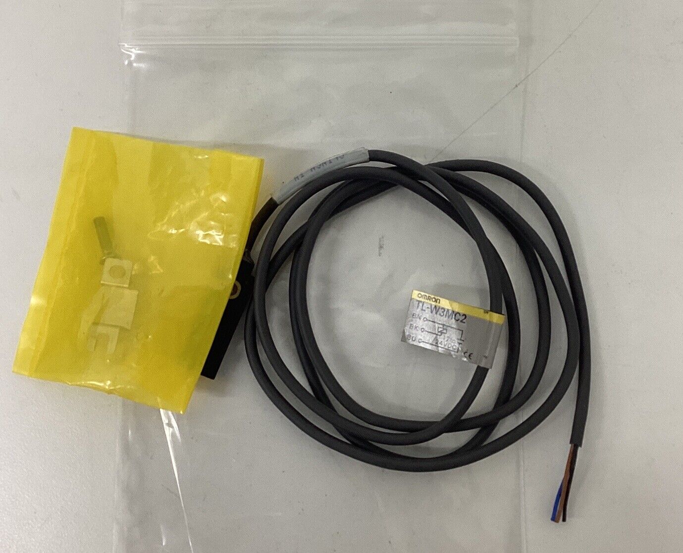 Omron TL-W3MC2  3-Wire Proximity Sensor 12-24VDC 1-Meter (BL269) - 0