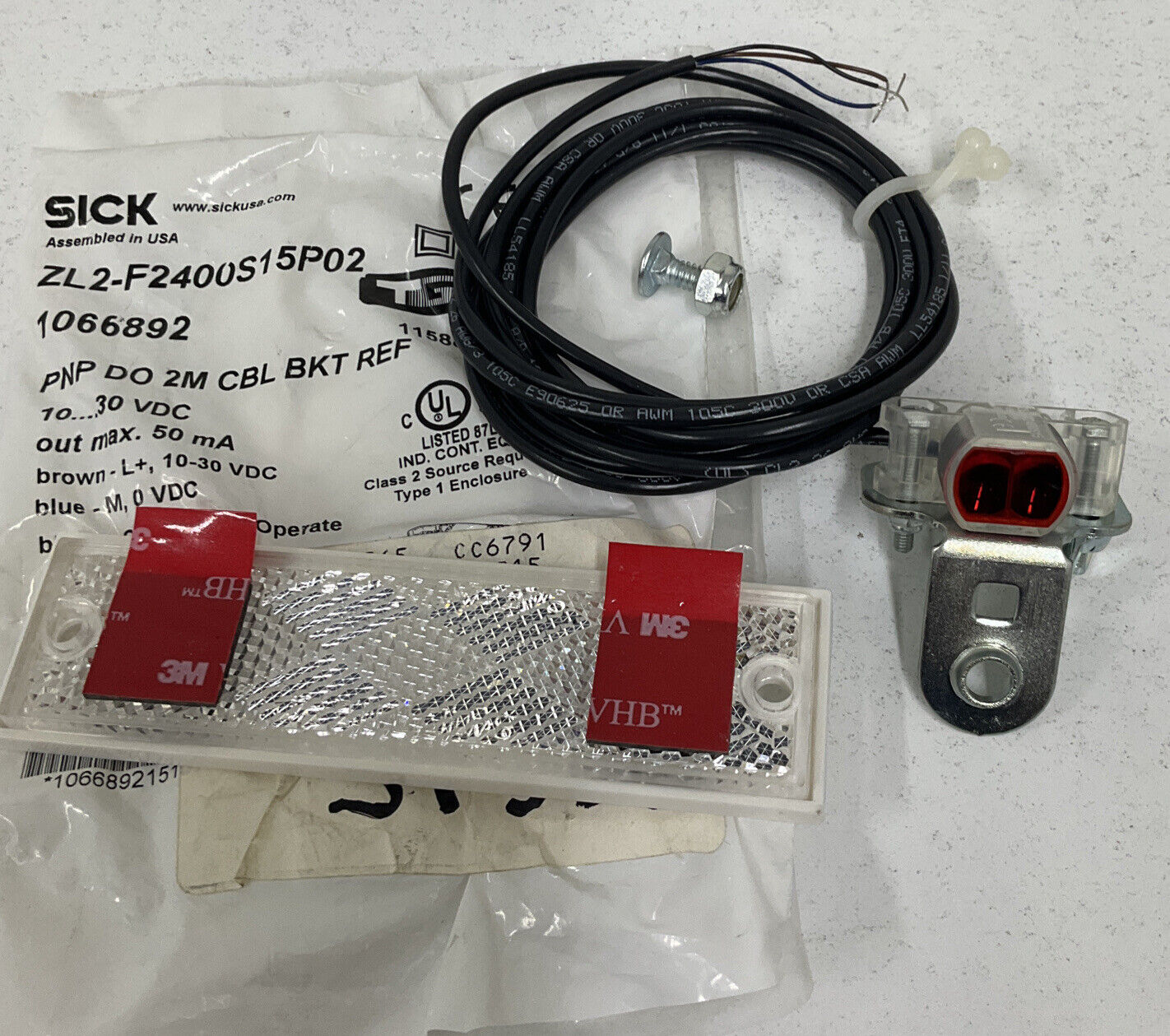 Sick ZL2-F2400S15P02 / 1066892 PNP Sensor Kit,  10-30 VDC (CL129)