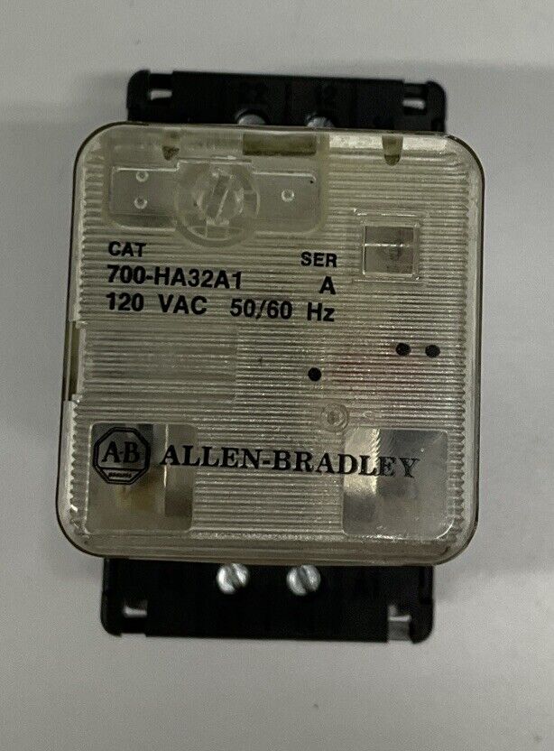 Allen Bradley 700-HA32A1 Ser A 120vac Relay 8-Pin w/Base (CL173)