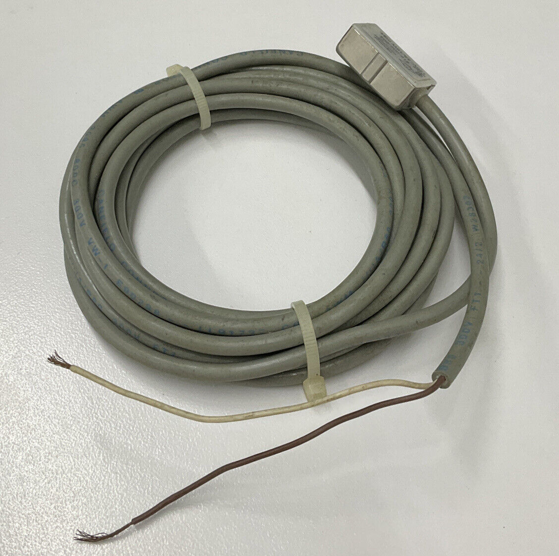 Canfield Connector 810-000-004 Reed Switch 120V (CL240)