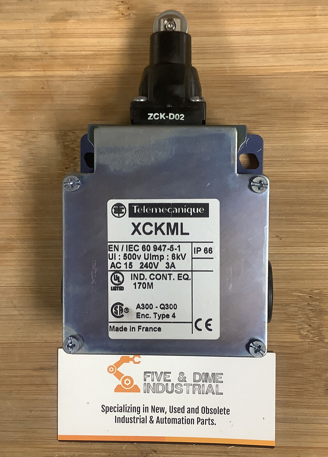 Telemecanique XCKML502 Limit Switch Safety Sensor 240v (YE133)