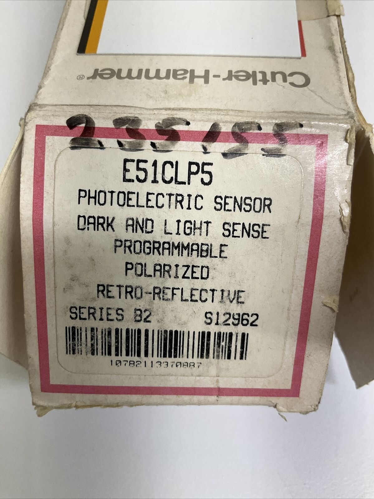 Eaton E51CLP5 Polarized Retroreflective Sensor w/ Switch Body 120VAC (CL252)