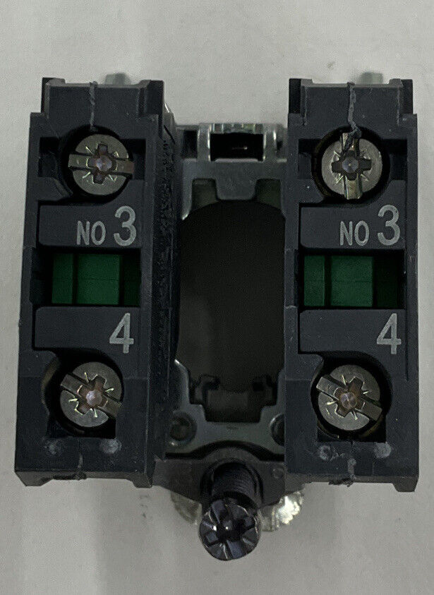 Schneider Electric XB4 BD33 New Maintained Selector Switch 10A (CL114) - 0