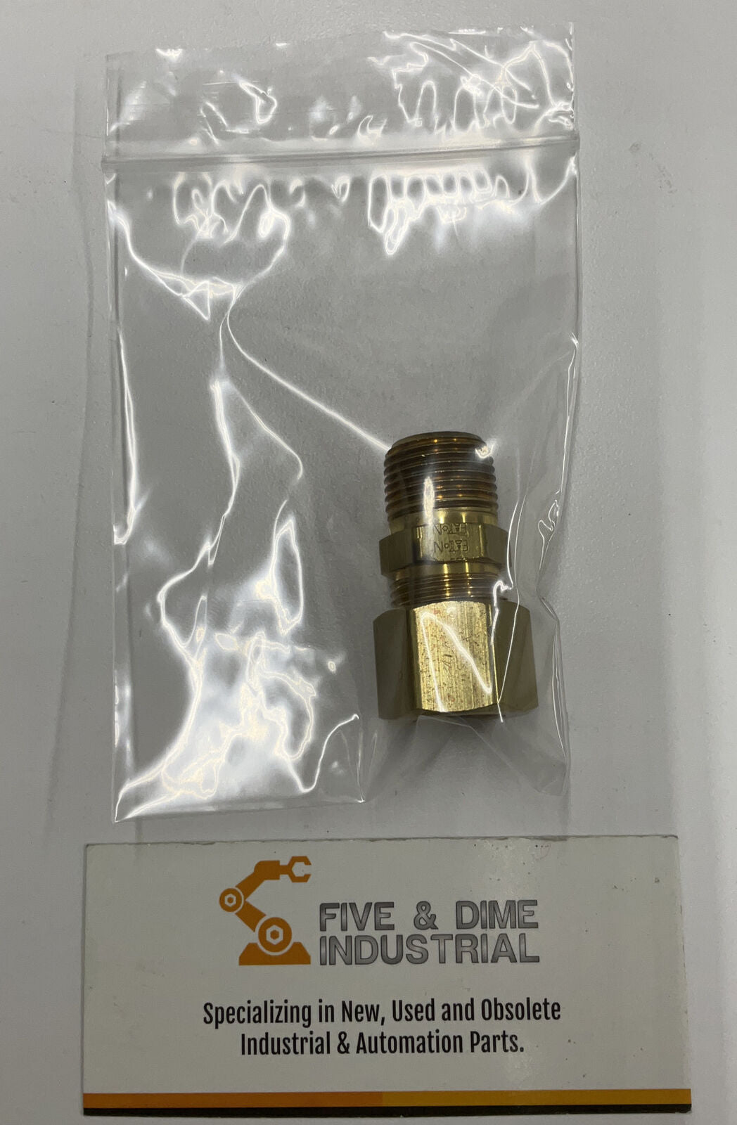 Eaton  68X8 NPTF 1/2" Male Line / Tube Brass Fitting (CL121)