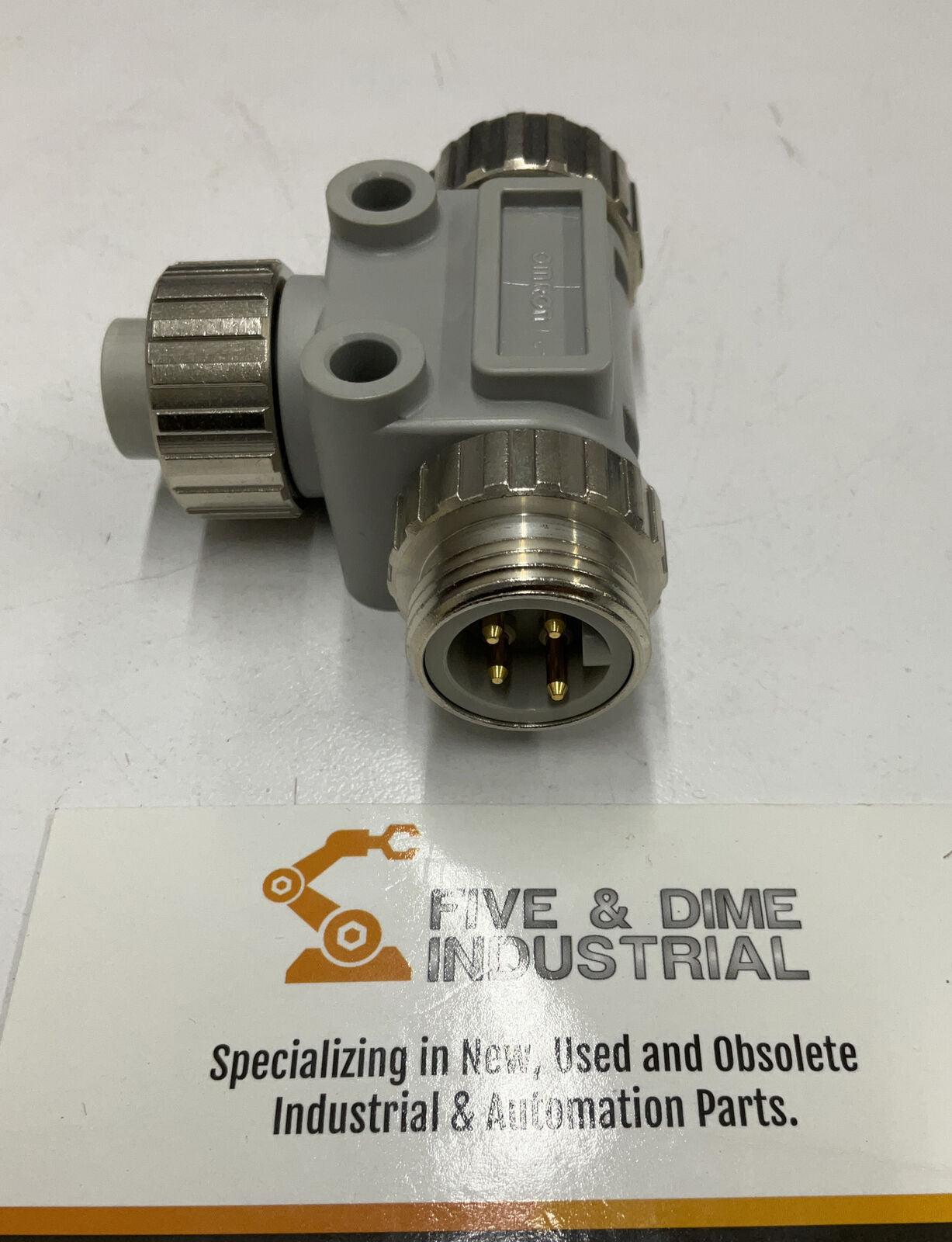 OMRON  XS4R-D424-5 New T-Branch Connector (RE138)