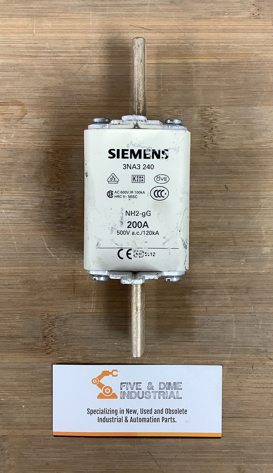 Siemens Semi Conductor Fuse 3NA3 240  200A (YE126)