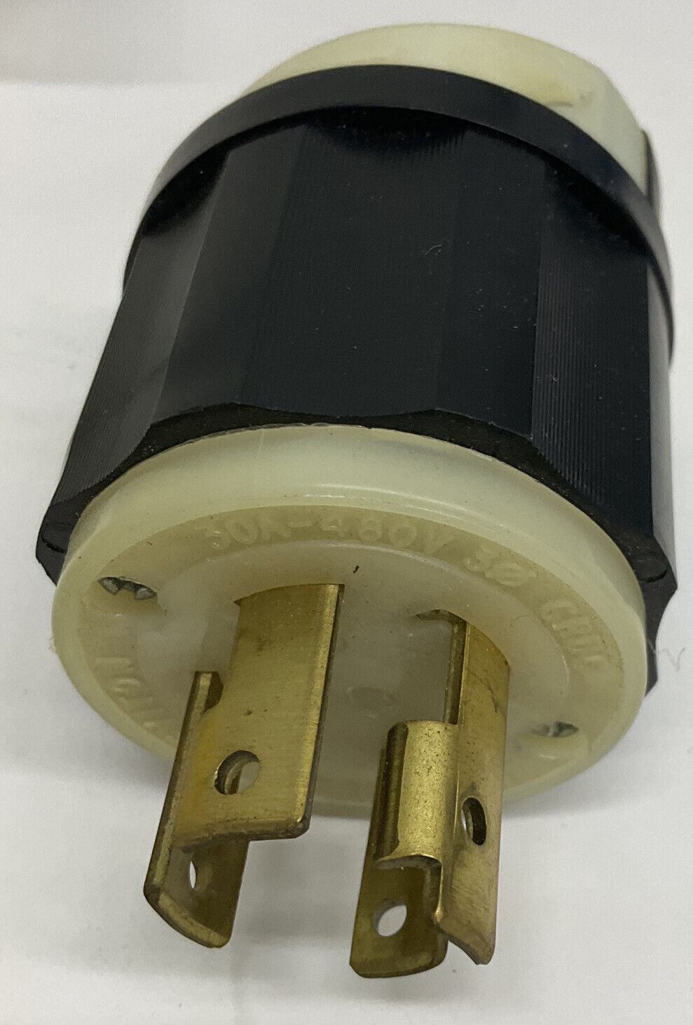 Hubbell HBL27315W Twist-Lock Plug 3-Pole, 4-Wire 480VAC (YE253)