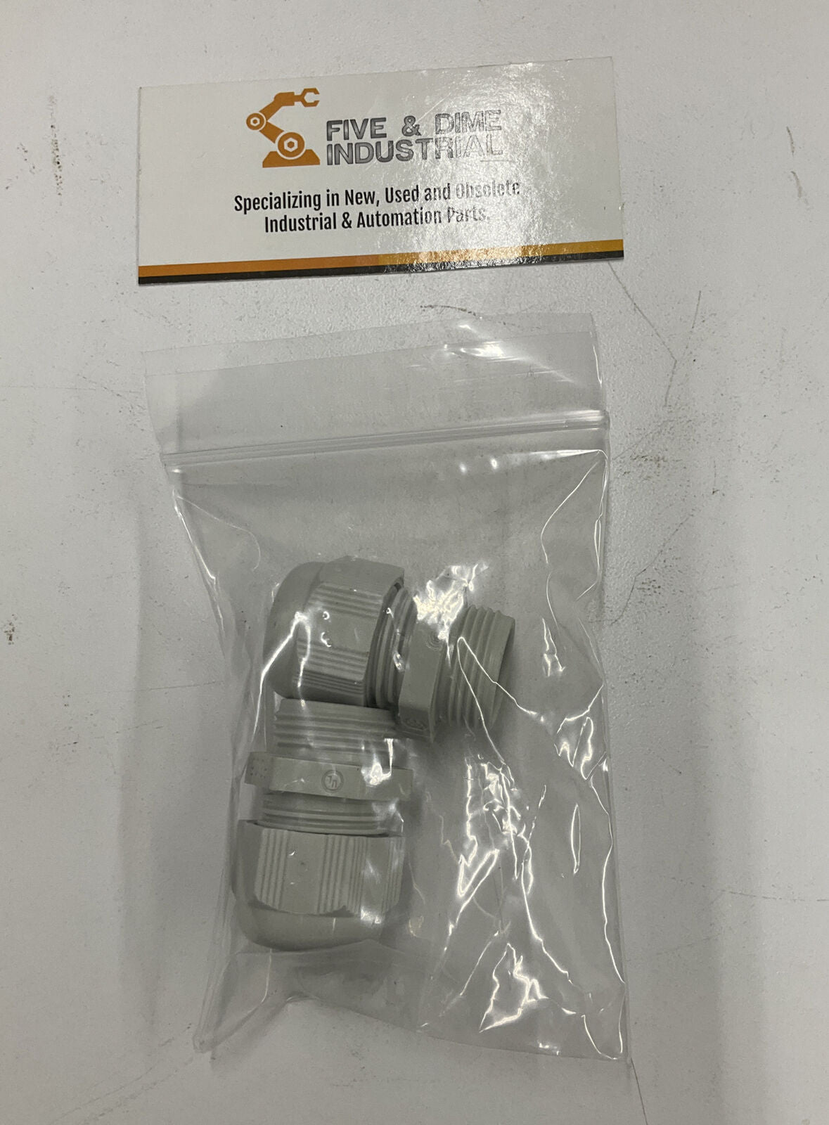 Thomas & Betts Lot of 2  CC-PG135-G Grey Cable Gland .236-473" (CL166)