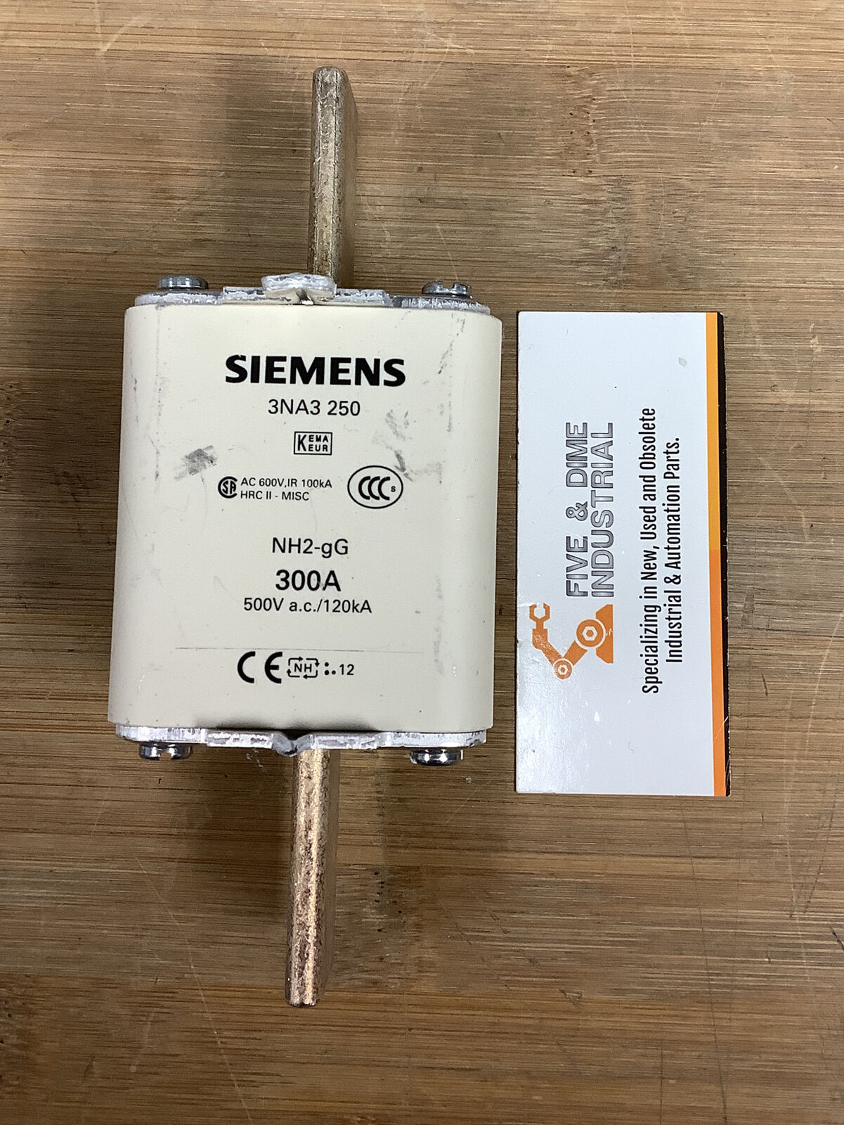 Siemens 3NA3 250 LV HRC fuse 300 Amp NH2-gG (BL129)