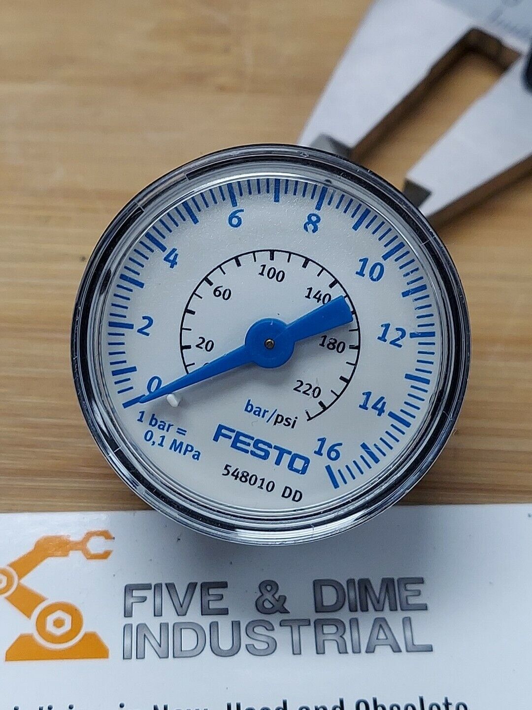 Festo 548010 Nanometer Pressure Gauge 16 Bar  230 Psi (YE125)